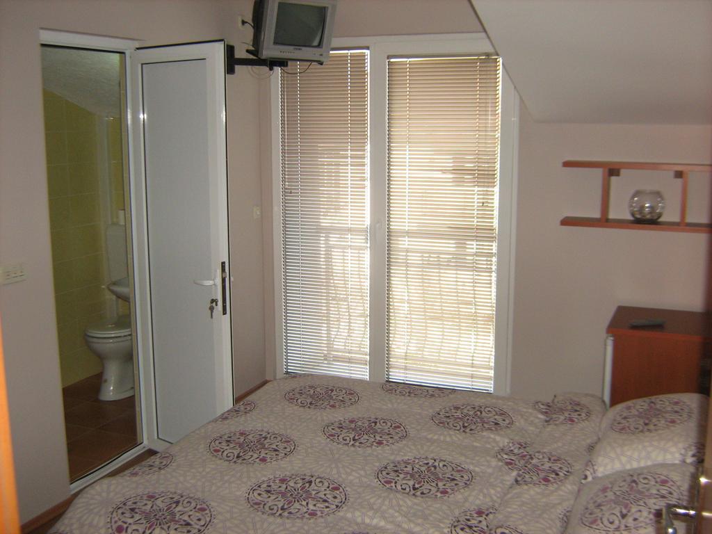 Mitko'S Guest House أوهغيد الغرفة الصورة