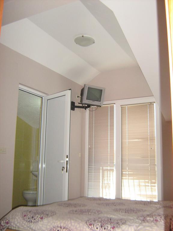 Mitko'S Guest House أوهغيد الغرفة الصورة